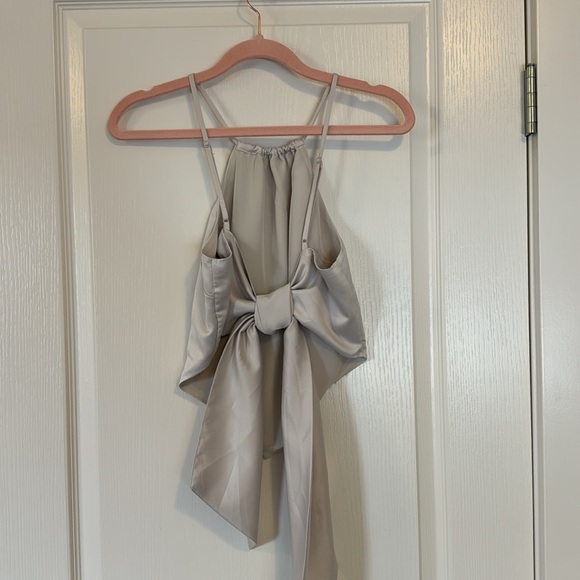 Dynamite Bandana Tie Back Blouse - Picture 2 of 3